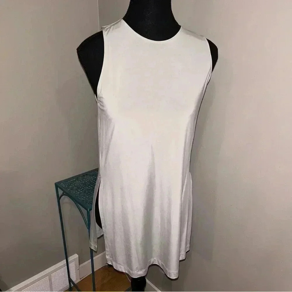 Aritzia - Babaton Vander Tank